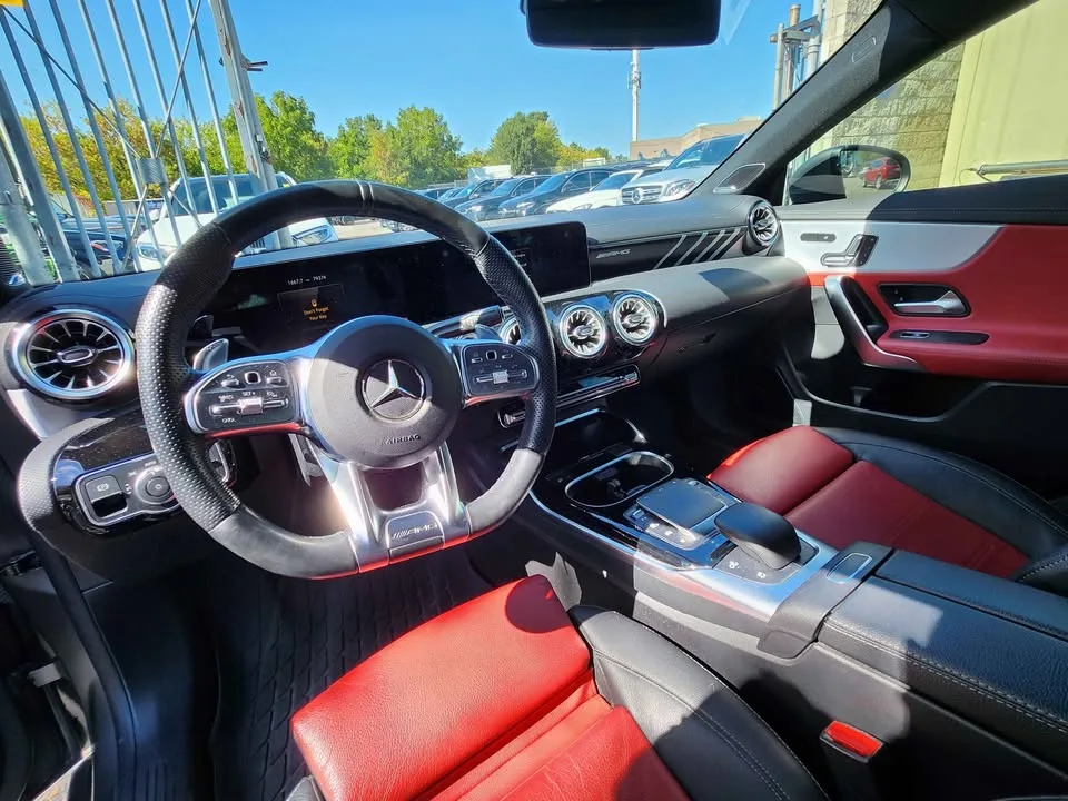 2022 Mercedes-Benz CLA45 AMG image indicator(2)