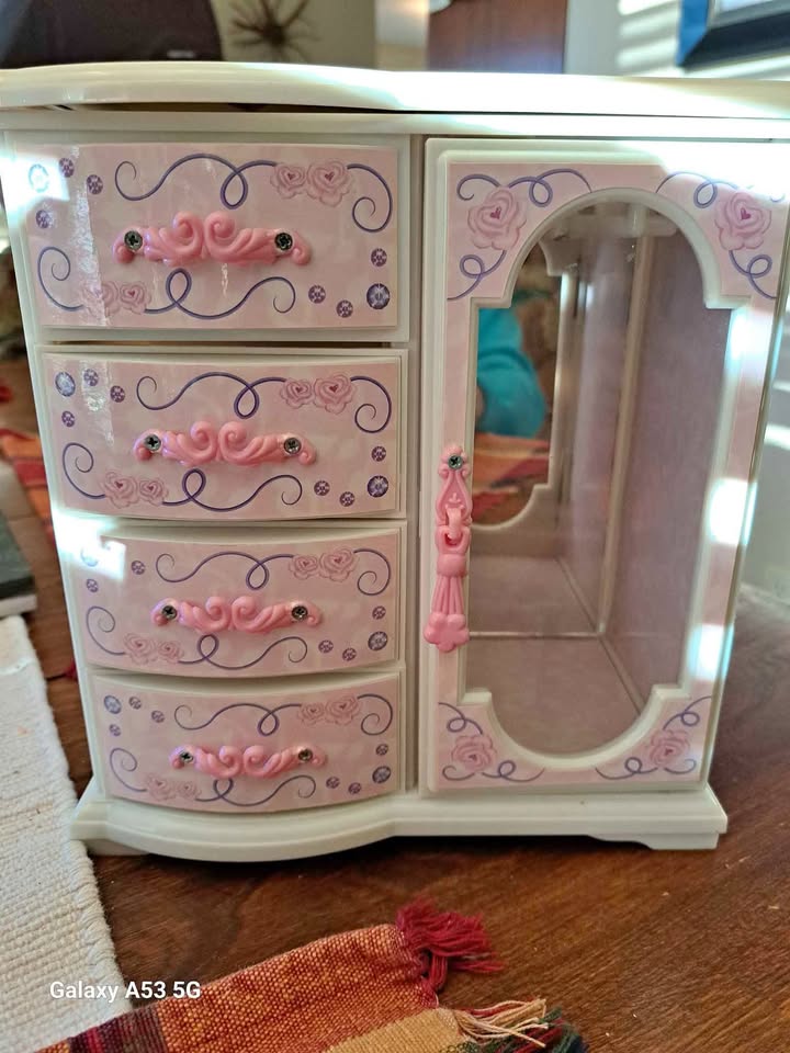 Girls Musical Jewelry Box