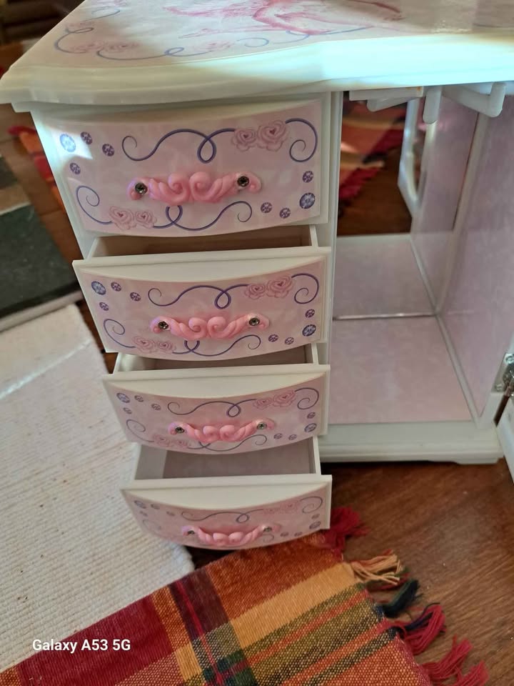 Girls Musical Jewelry Box - photo 3