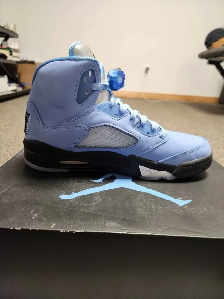 Retro Jordan 5 UNC image indicator(2)
