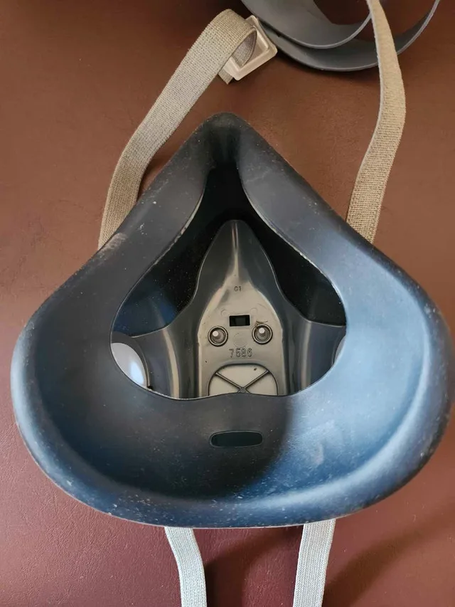 3M 7502 Respirator Mask image indicator(3)