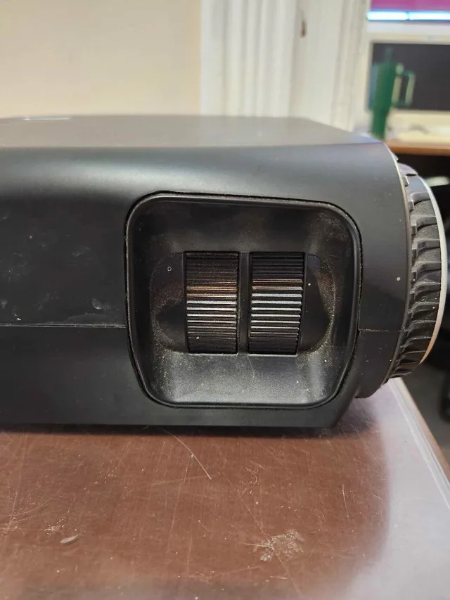 New Pal Projector (Needs Lightbulb) image indicator(3)