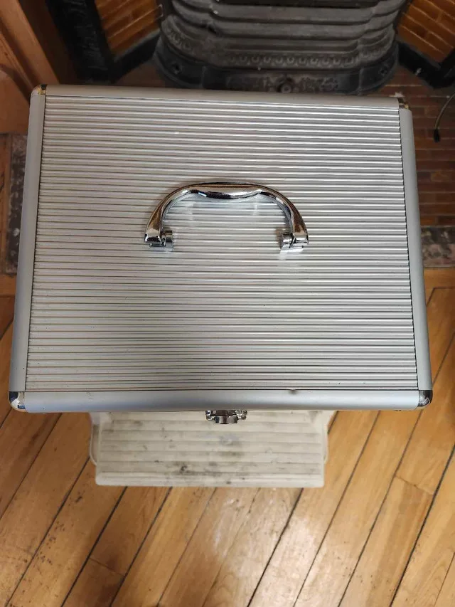 CD/DVD Disc Storage Case image indicator(7)