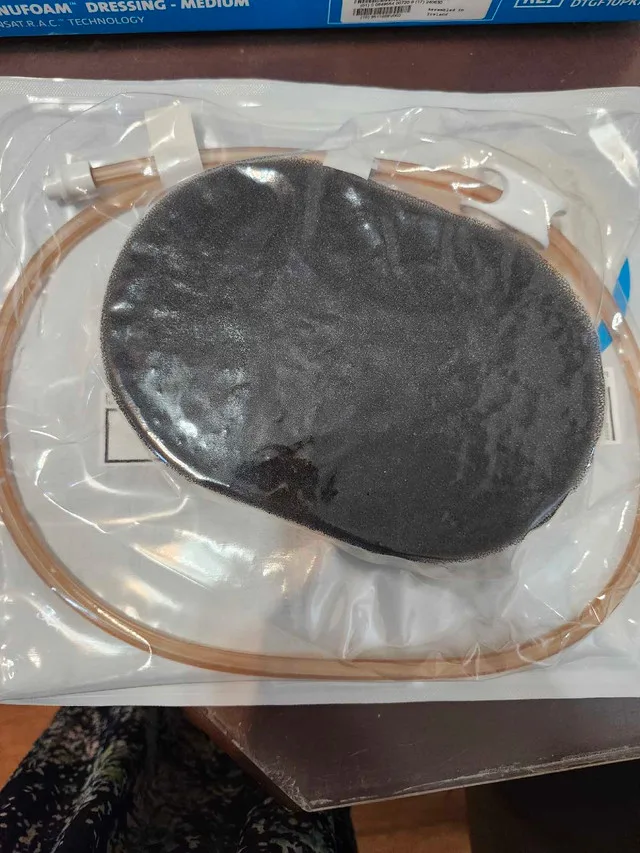 KCI V.A.C. DermaTac Drape and V.A.C Granufoam Dressing image indicator(4)