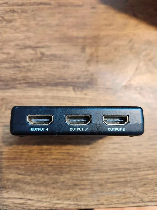 Portta 4K HDMI Splitter image indicator(3)