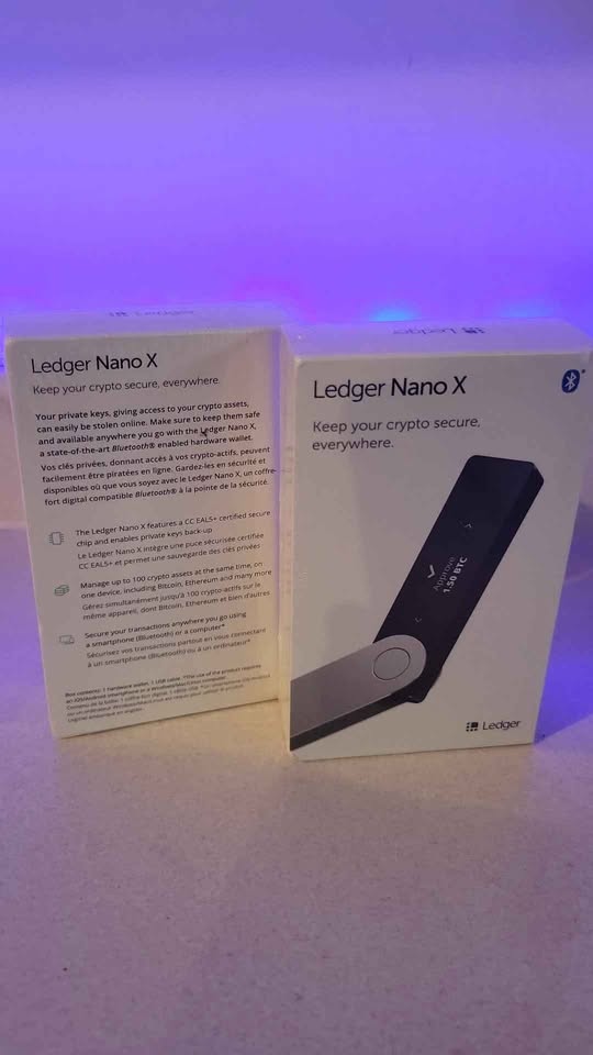 Ledger Nano X BNIB bluetooth wallet - photo 2