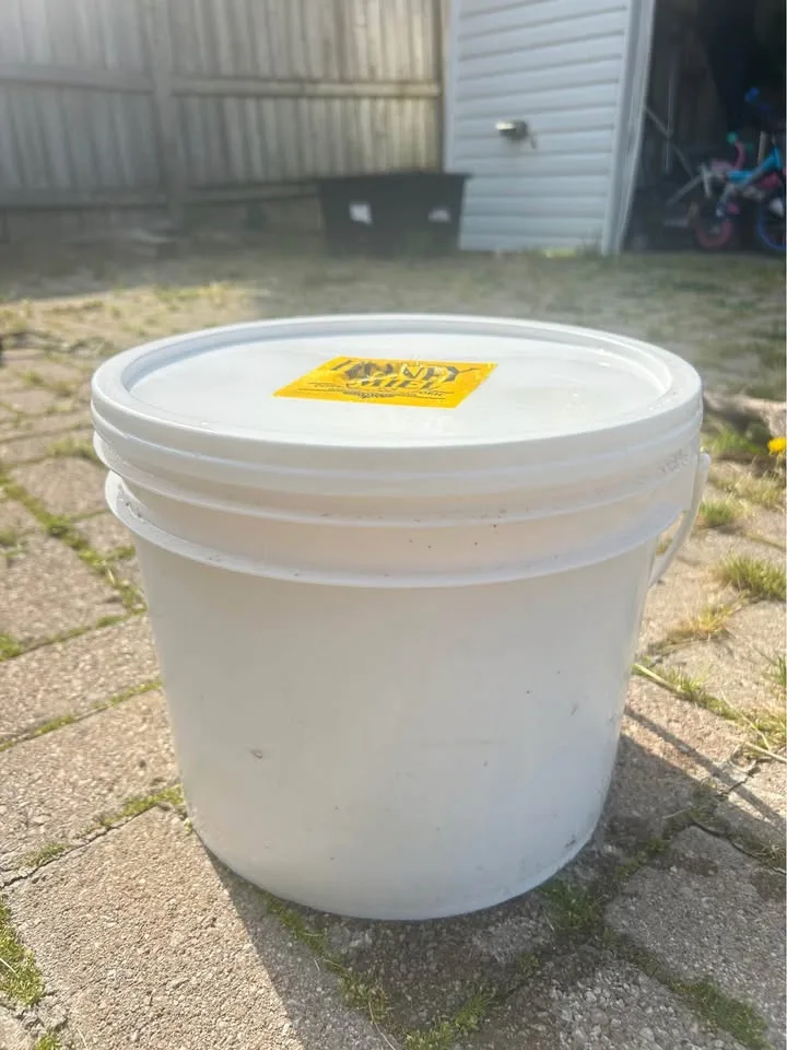 Nova Scotia pure honey image indicator(2)