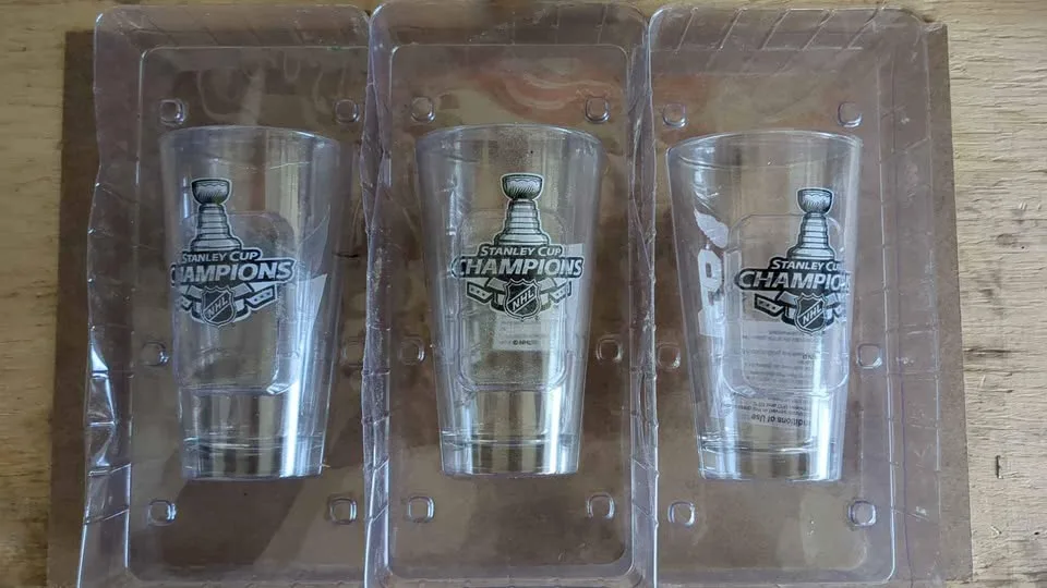 NHL Pint glasses image indicator(2)