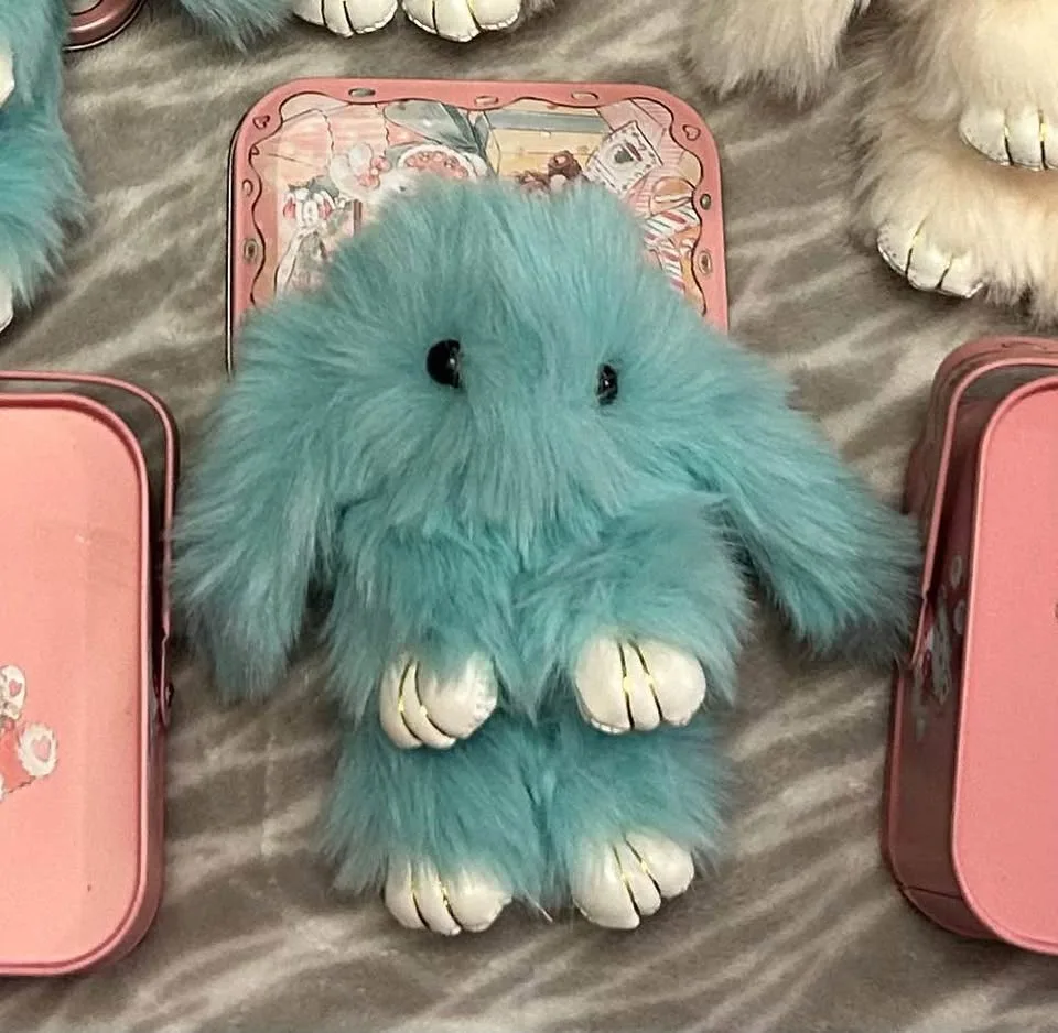 🤩 Faux Fur Bunnies w/Tin image indicator(4)