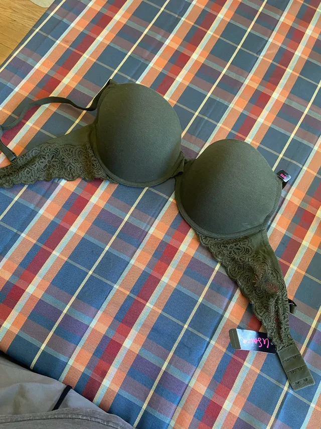 Brand New La Senza Bras - assorted colors 36D image indicator(2)