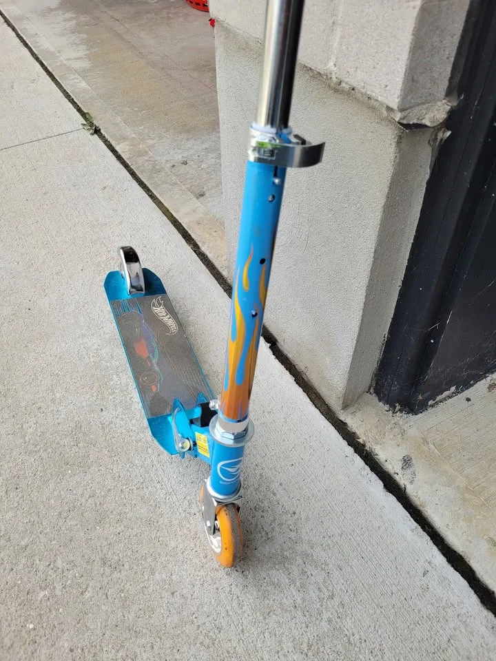 Kids Hot Wheels scooter 🥕 image indicator(2)