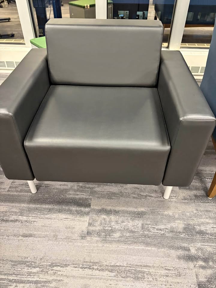 Office furniture sale (80%off retail price)