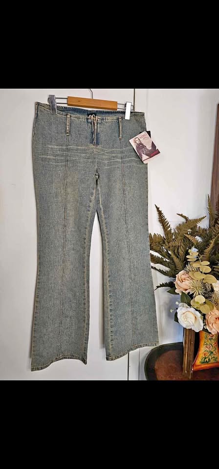 Sz 5/6 Y2K New with Tag XOXO Low Rise Flare Vintage Jeans