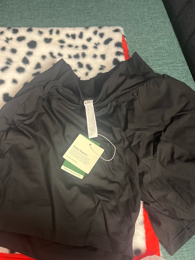 Halara Shorts XL - photo 3