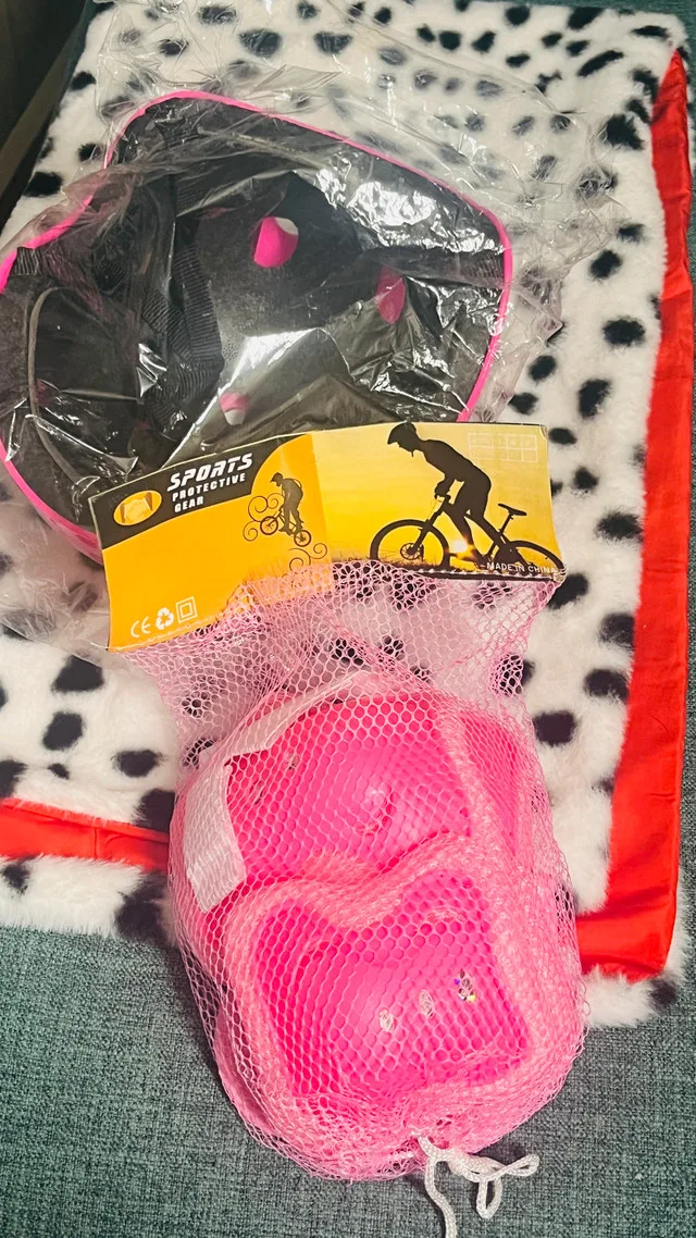 Kids Bike Helmet and Pad Set! thumbnail