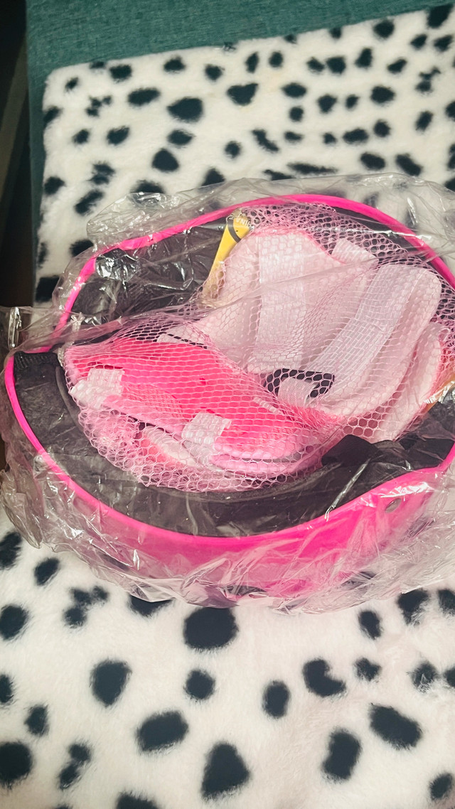 Kids Bike Helmet and Pad Set! - photo 2