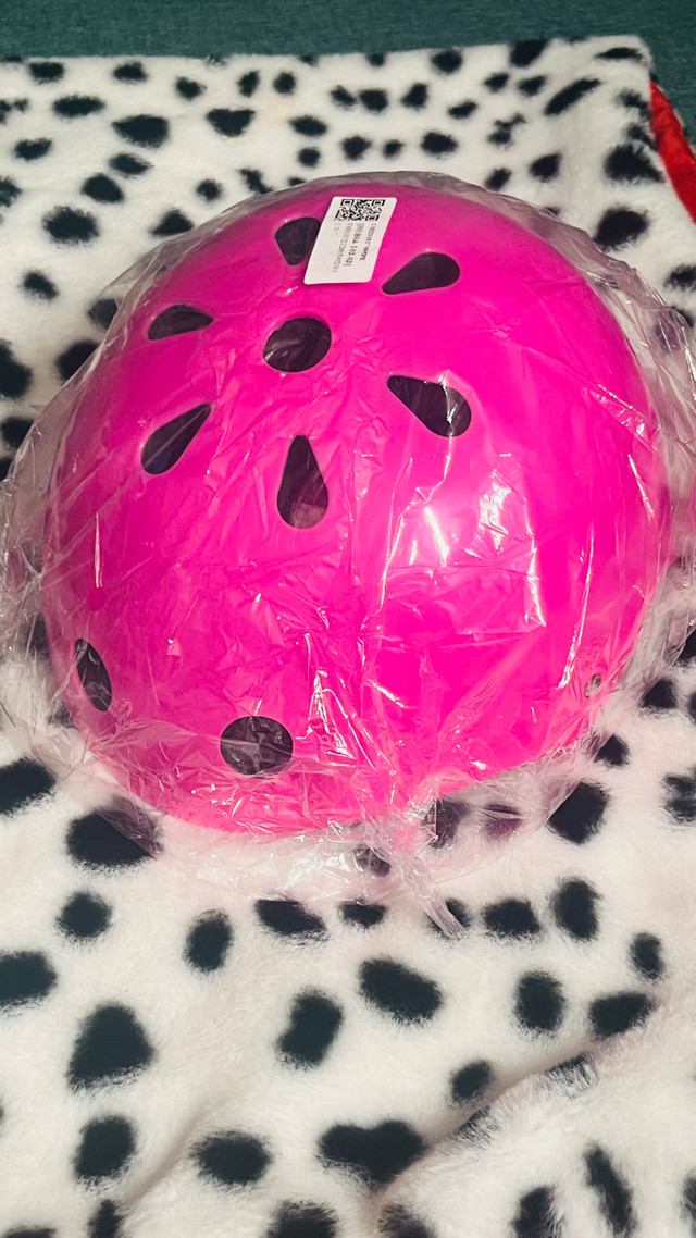 Kids Bike Helmet and Pad Set! - photo 4