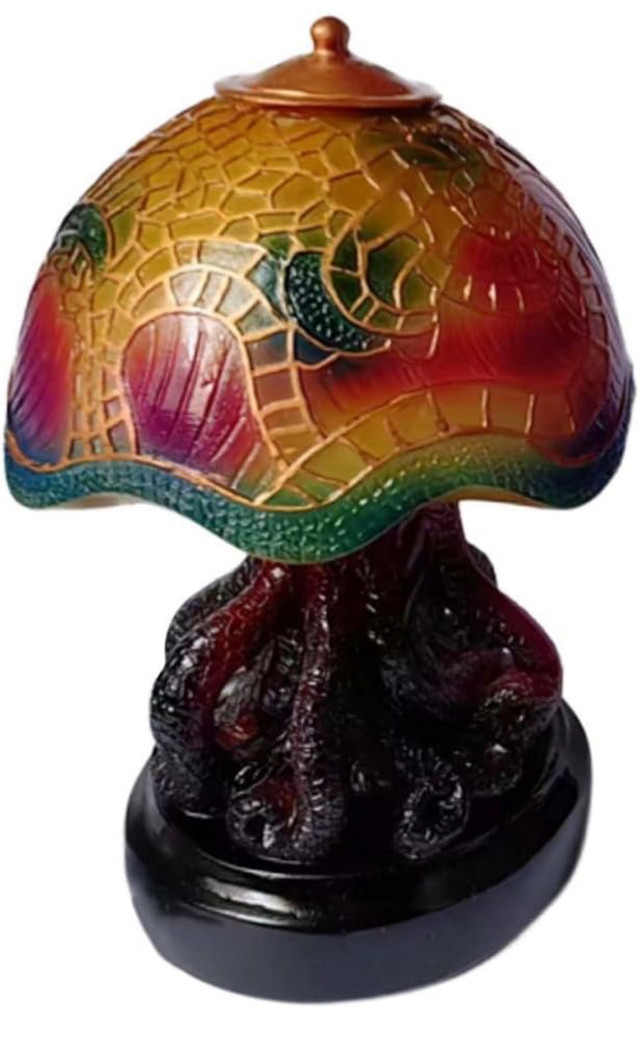 Stained Resin Table Lamp! - photo 3