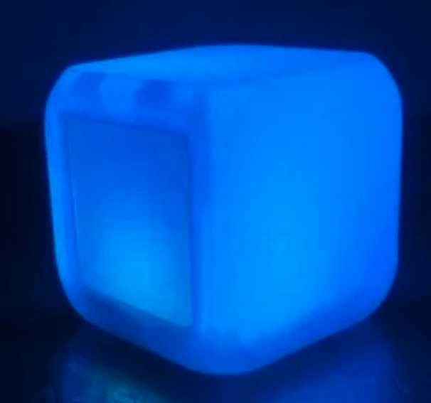 COLOR CHANGE DIGITAL ALARM CLOCK - photo 3