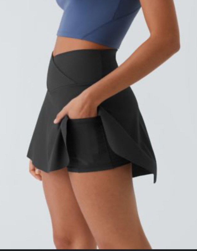 Halara Skirt- Size L