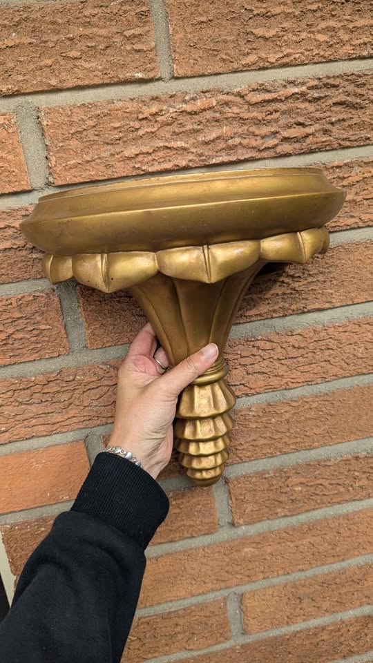 Vintage Gold Wall Shelves (Pair) - photo 2