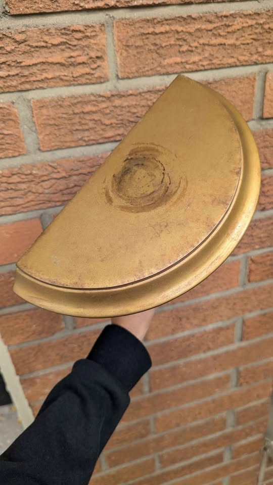 Vintage Gold Wall Shelves (Pair) - photo 4
