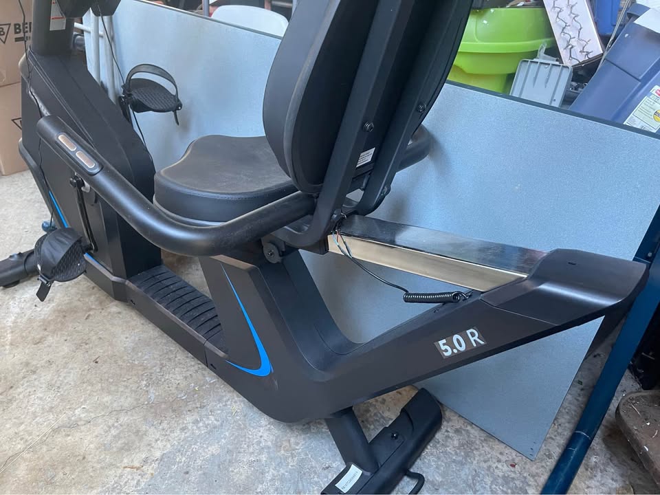Horizon 5.0R recumbent exercise bike - photo 3