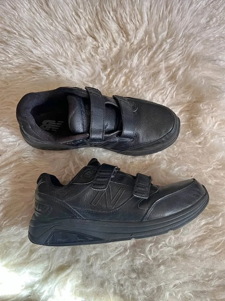 New Balance Hook & Loop Velcro Leather Sneakers 928v3 thumbnail