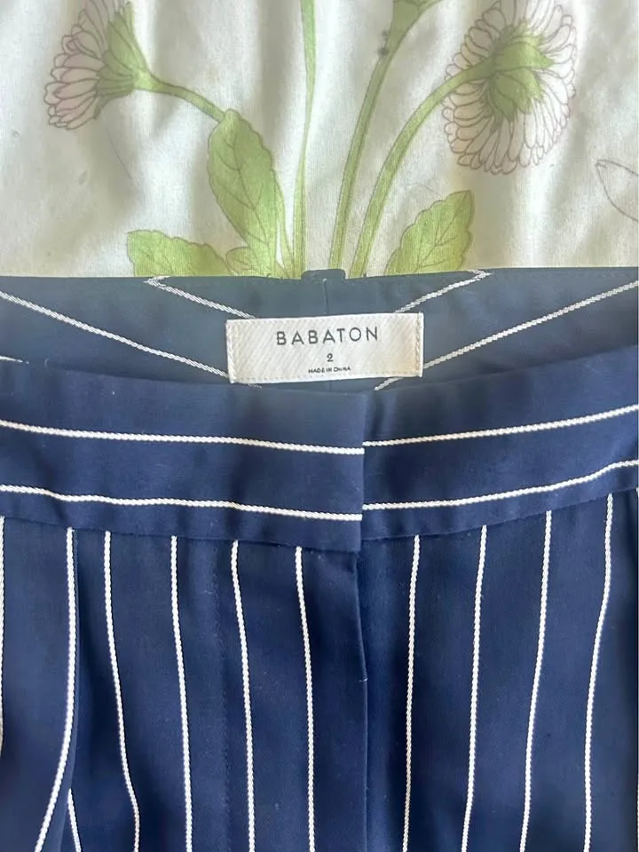 Women's pants thumbnail