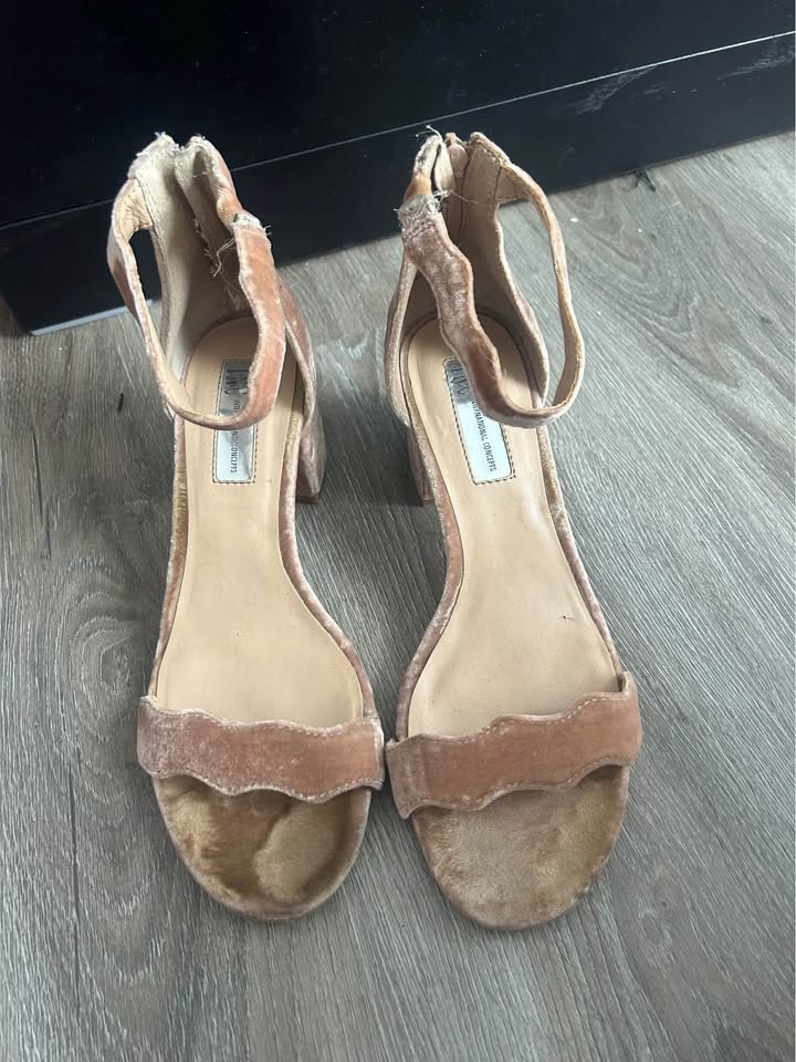 pink suede heels size 8 - photo 2
