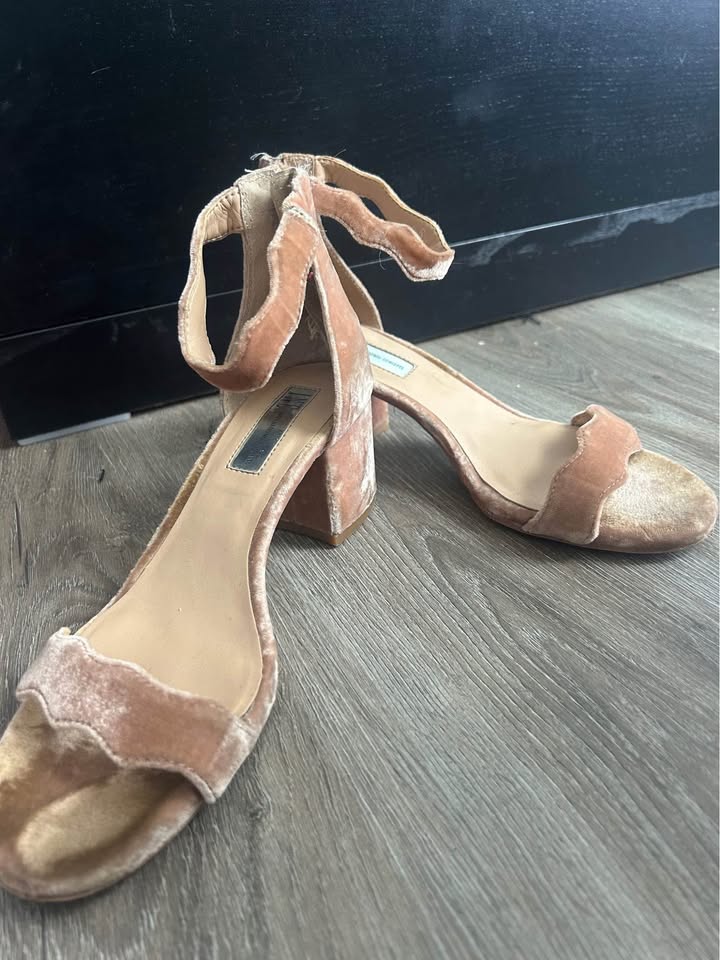 pink suede heels size 8 - photo 3