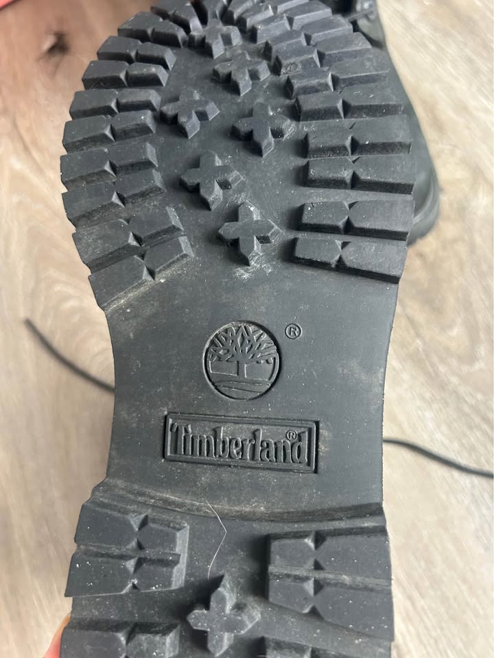 Black women’s Timberland boots size 8 1/2 ￼ - photo 3