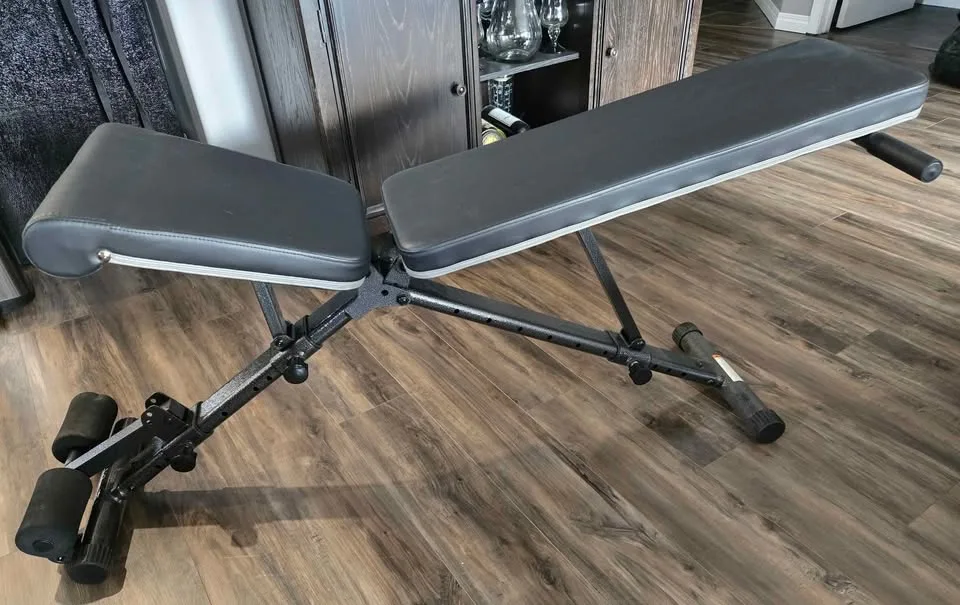 Adjustable Workout Bench image indicator(3)
