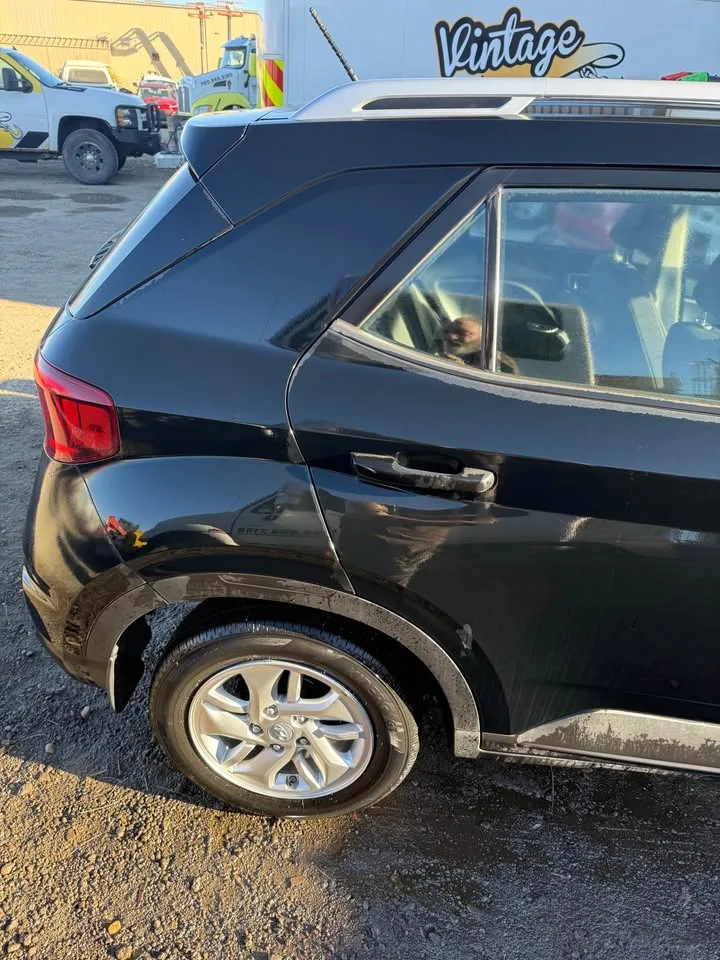 2023 Hyundai Venue image indicator(4)