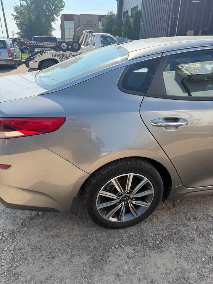 2019 Kia Optima image indicator(4)
