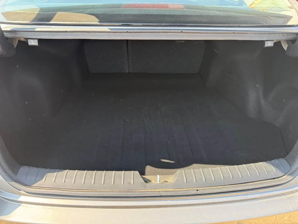 2019 Kia Optima image indicator(10)