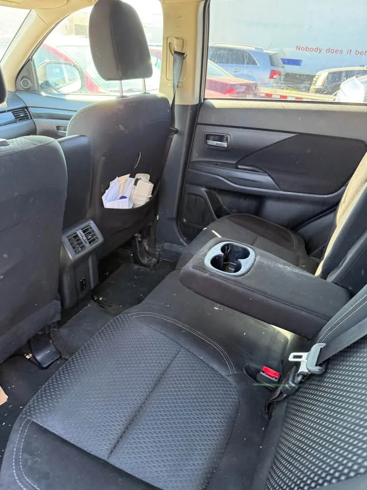 2020 Mitsubishi Outlander image indicator(7)