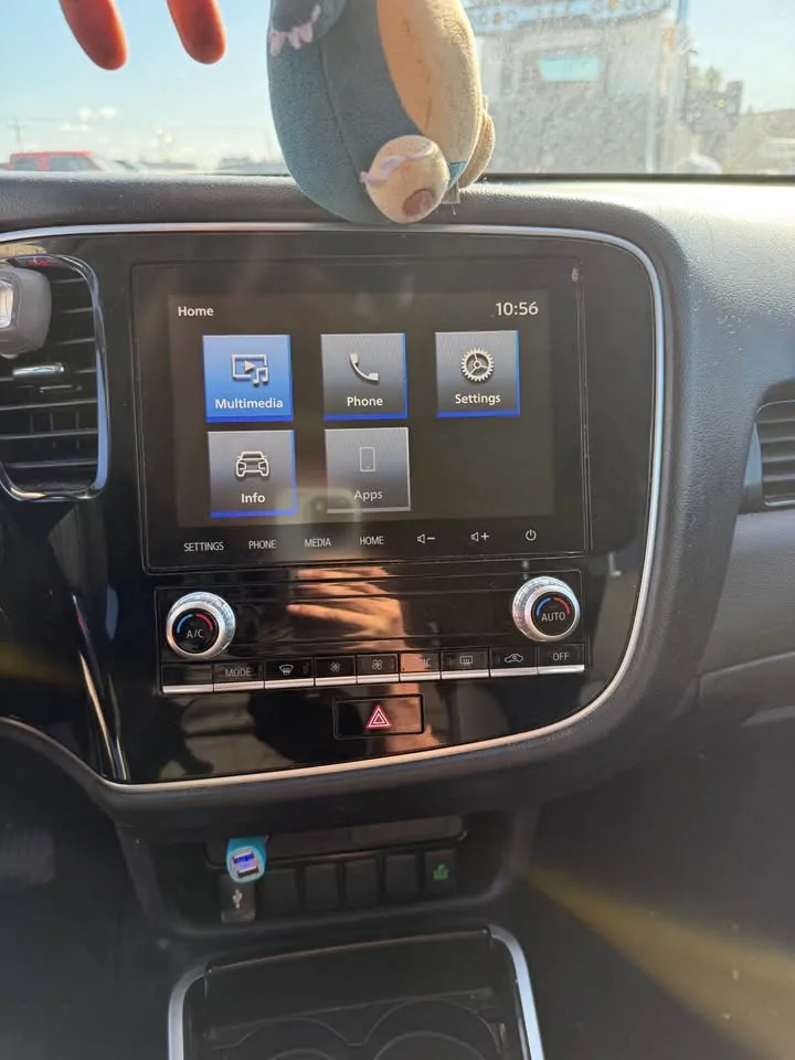 2020 Mitsubishi Outlander image indicator(9)