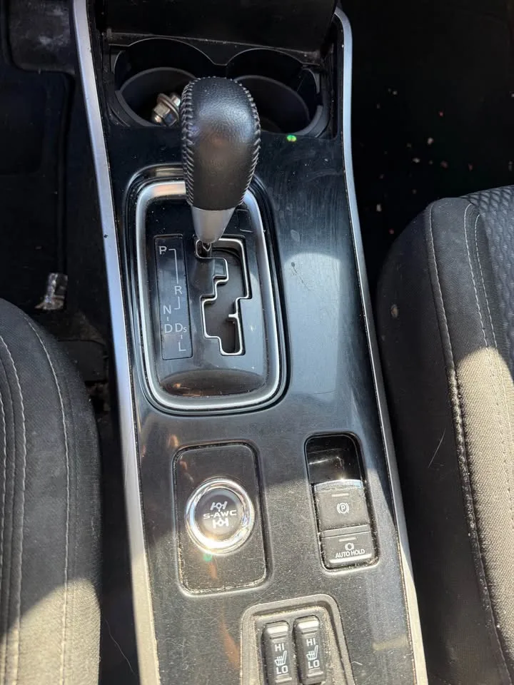 2020 Mitsubishi Outlander image indicator(10)