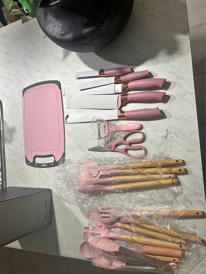 NEW - Silicone Cooking Utensil Set