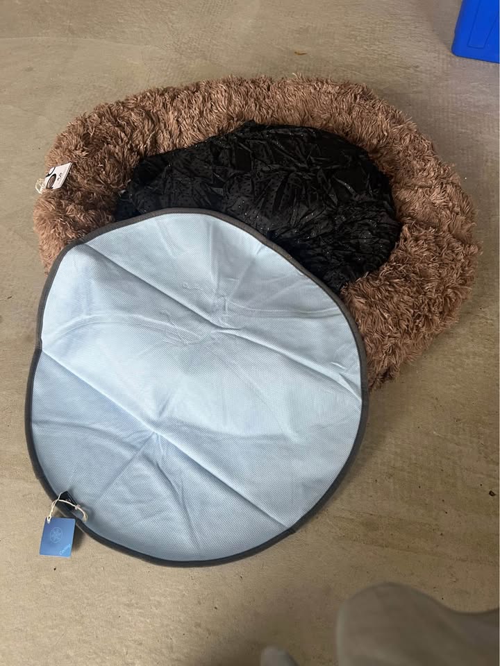 NEW - Peppy Buddies calming dog bed with cooling mat - photo 3