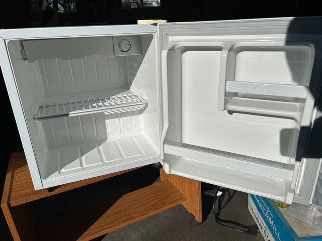 mini fridge - photo 2
