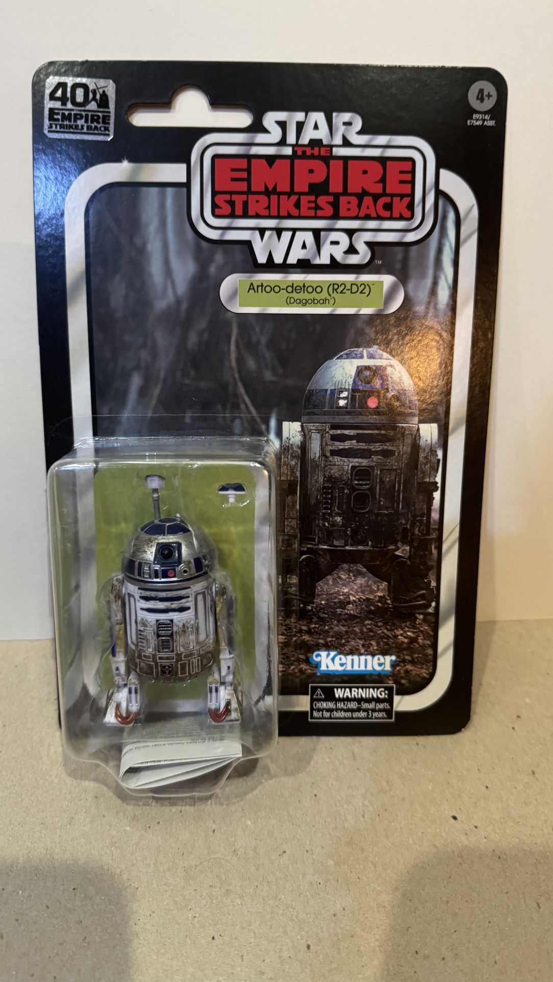 Star Wars ESB 40th Anniversary R2-D2 Black Series