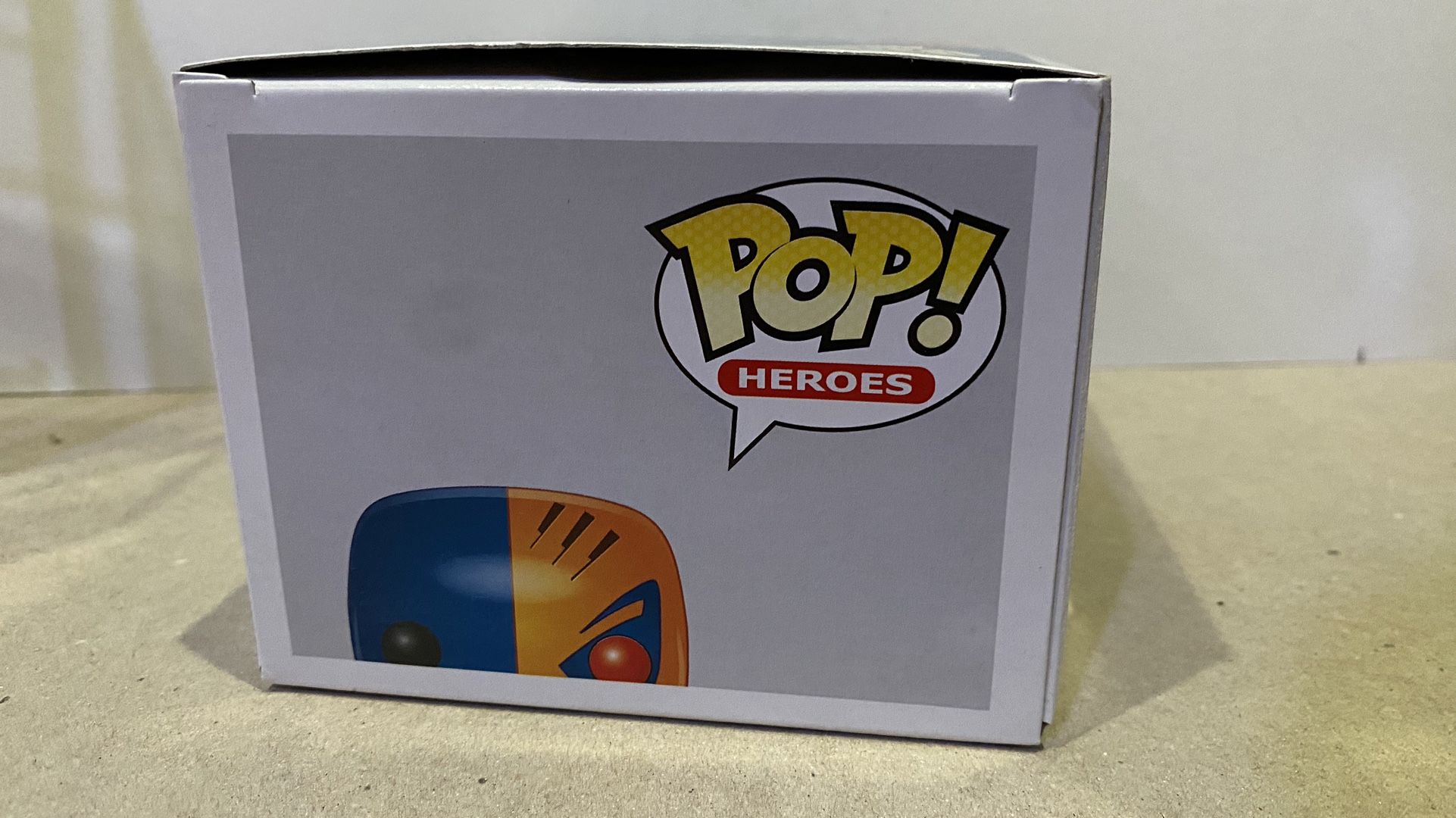 Metallic DC Comic Pop Heroes #49 Deathstroke Funko pop - photo 5