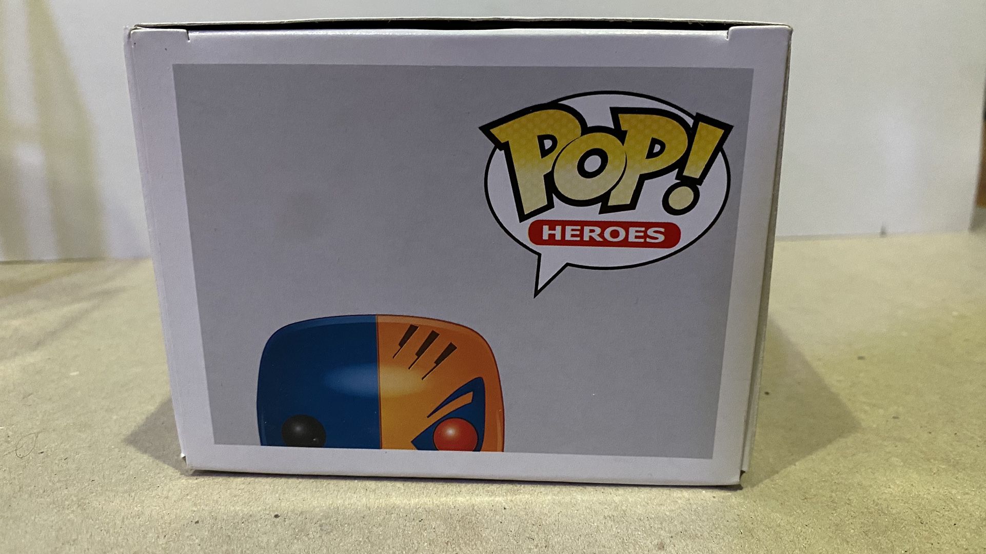 Funko Pop DC: Deathstroke Vinyl Figure #49 PX Exclusive - photo 5