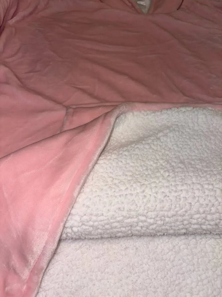 Original Light Pink Oodie with White Sherpa Lining image indicator(6)