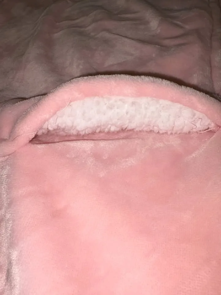 Original Light Pink Oodie with White Sherpa Lining image indicator(8)