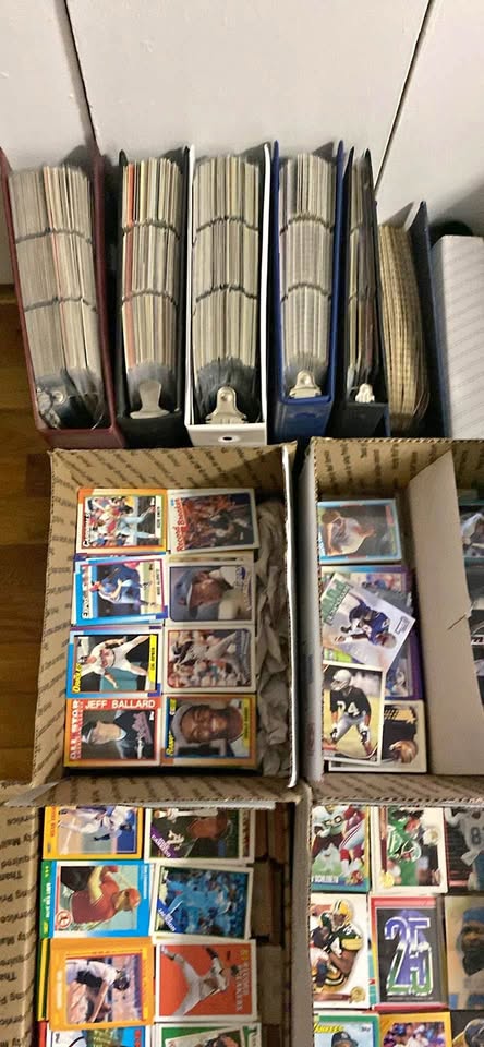 A lot of sports cards