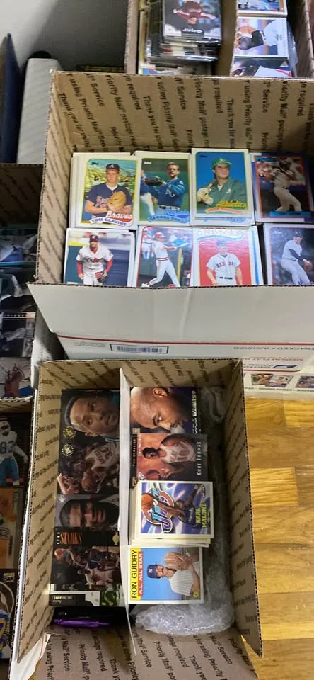 A lot of sports cards image indicator(3)