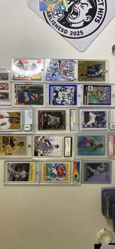 A lot of sports cards image indicator(4)